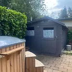 Knus Relaxchalet Met Prive Hottub * Voorthuizen