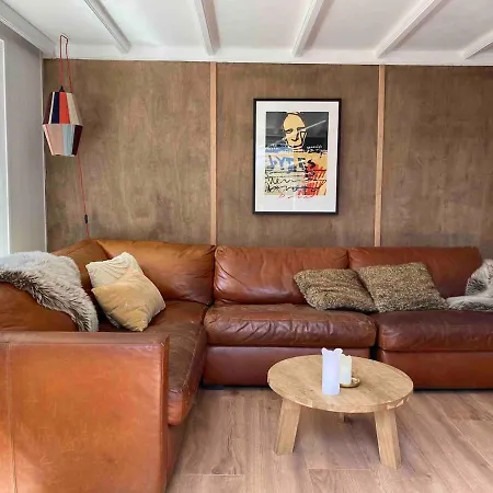 Relax With Hottub フォールトハイゼン