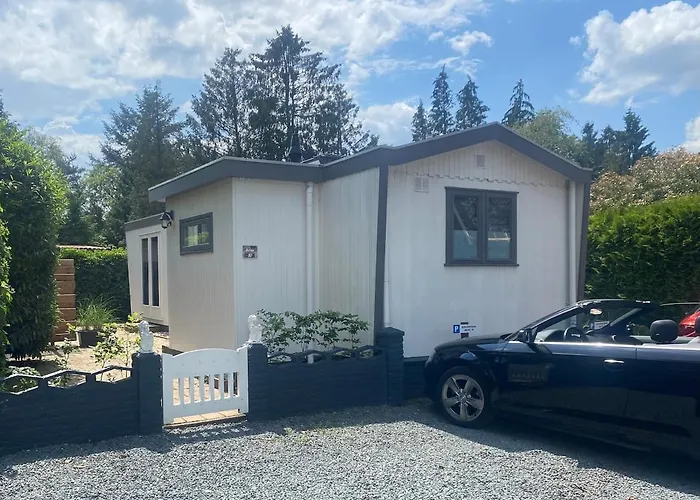 Apartment Knus Relaxchalet Met Prive Hottub