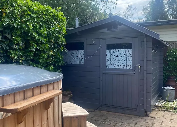 Knus Relaxchalet Met Privé Hottub * Voorthuizen